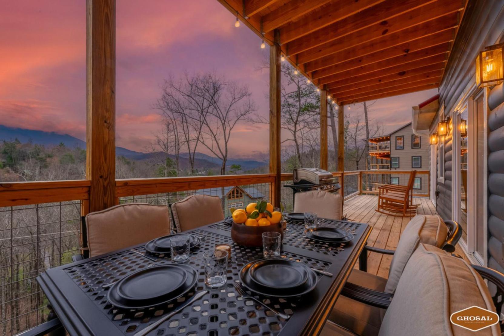 Tranquil Mountain Getaway By Ghosal Luxury Lodging Gatlinburg Esterno foto