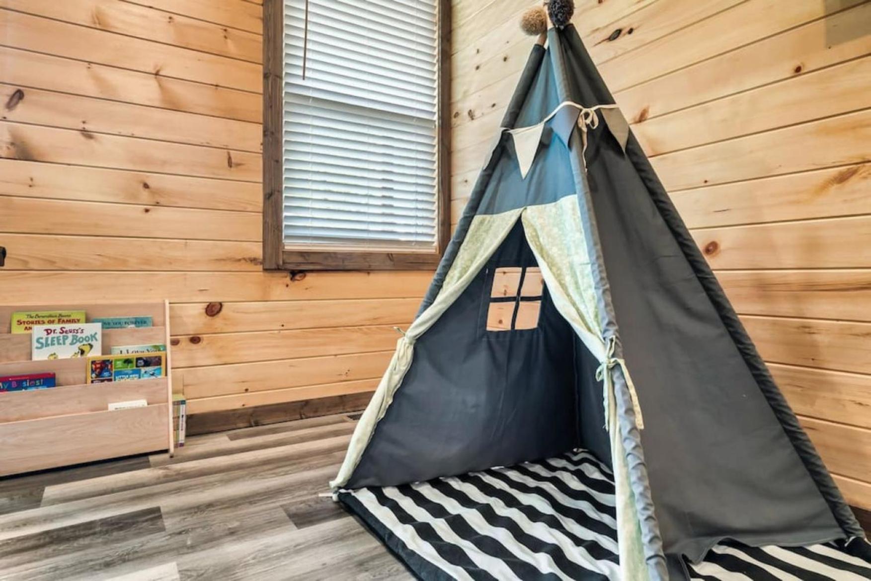 Tranquil Mountain Getaway By Ghosal Luxury Lodging Gatlinburg Esterno foto